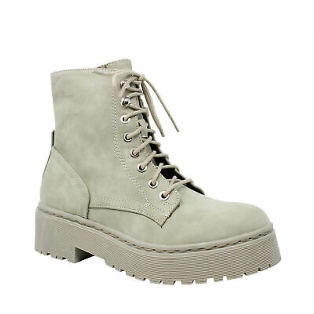 Wanted Walker Boots NEW